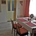 Dom V Obci Kusín Сasa de vacaciones Kusin